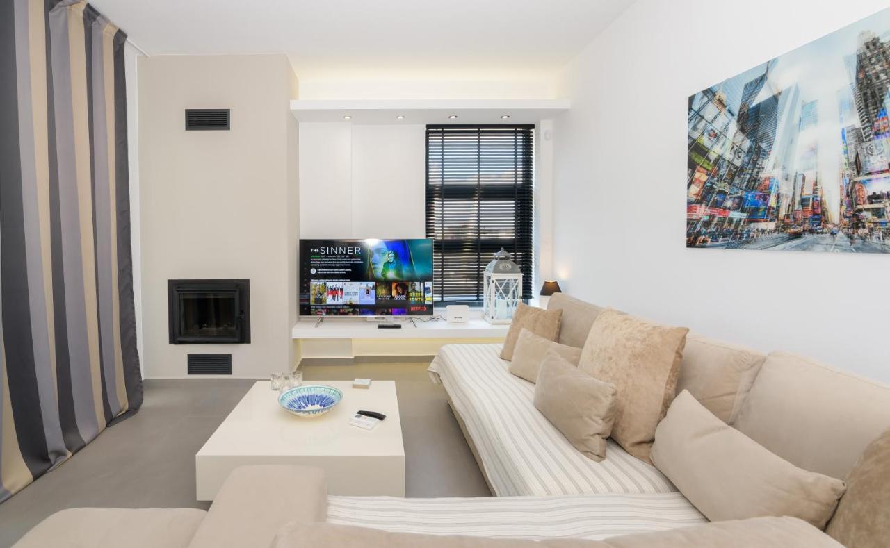 Stylish 2Br Flat With Stunning Views & Prv Parking Apartment Athens Ngoại thất bức ảnh