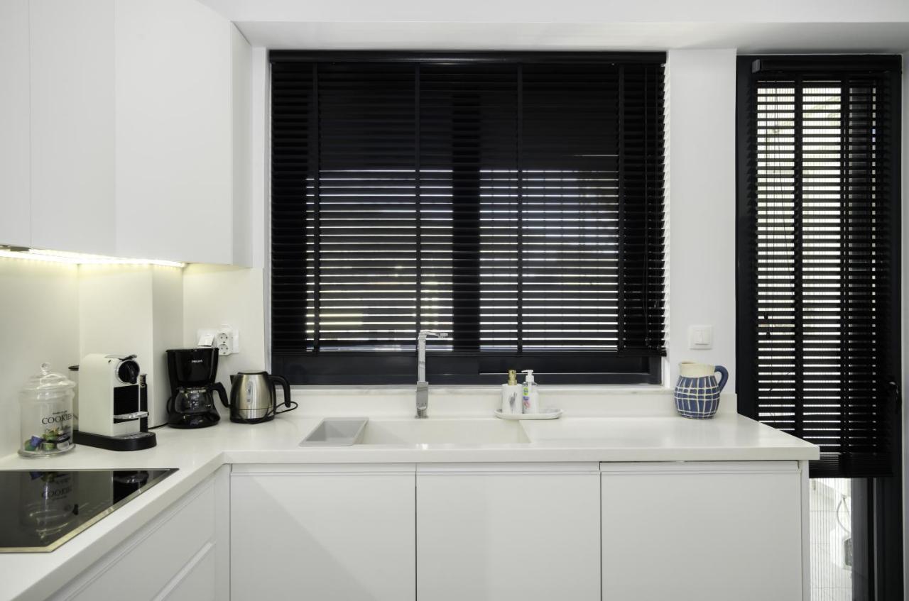 Stylish 2Br Flat With Stunning Views & Prv Parking Apartment Athens Ngoại thất bức ảnh